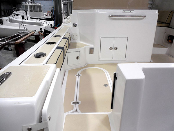 A wide cockpit provides plenty of room for offshore trolling and inshore bottom-fishing.