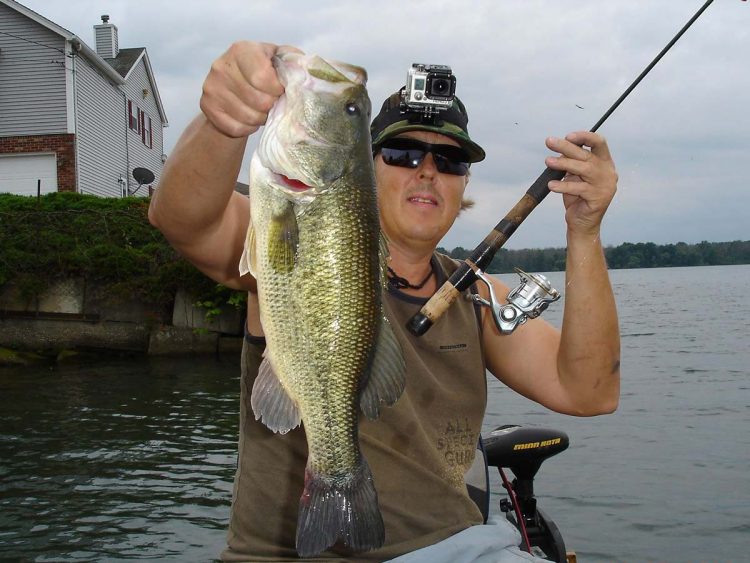 Mike Rzucidlo largemouth