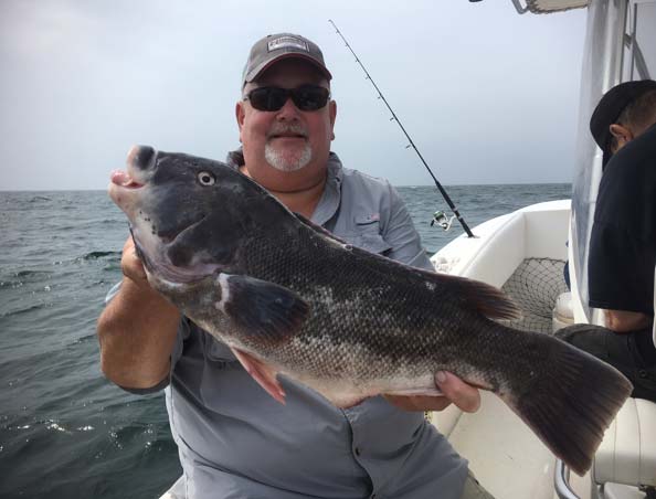 Mike Dumais tautog
