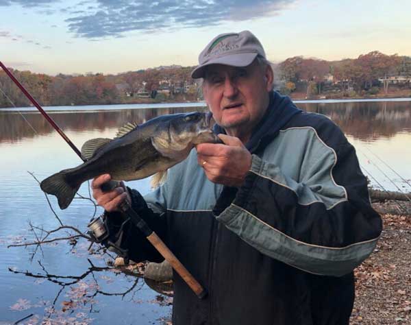 Captain Carl Vinning largemouth bass