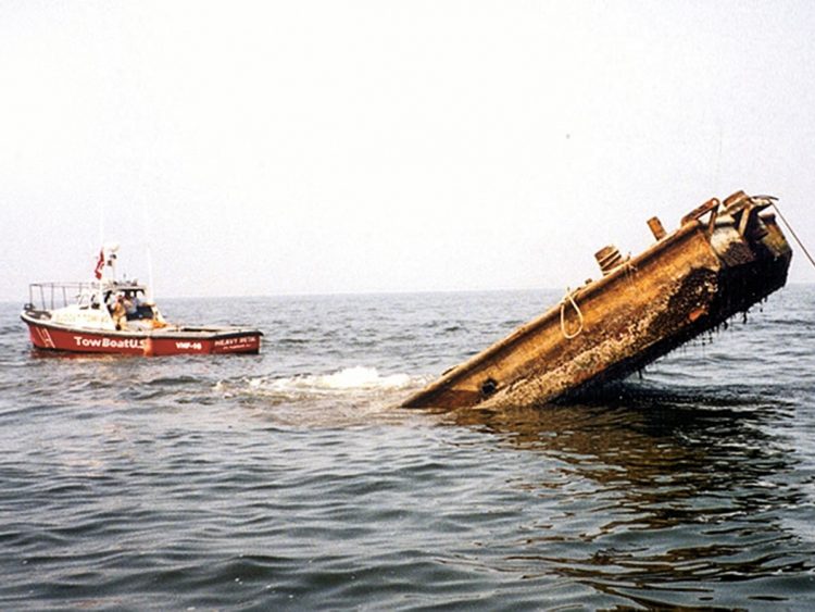 State managers and university scientists have teamed up to study New Jersey&rsquo;s artificial fishing reef sites.