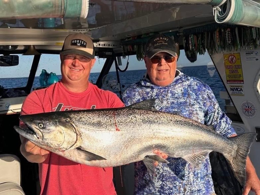 Midway Charters clients with big king salmon