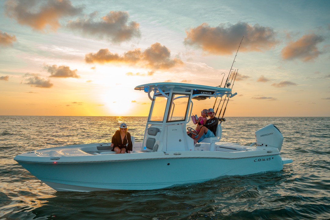 First Look: Caymas 24 HB Walkthrough