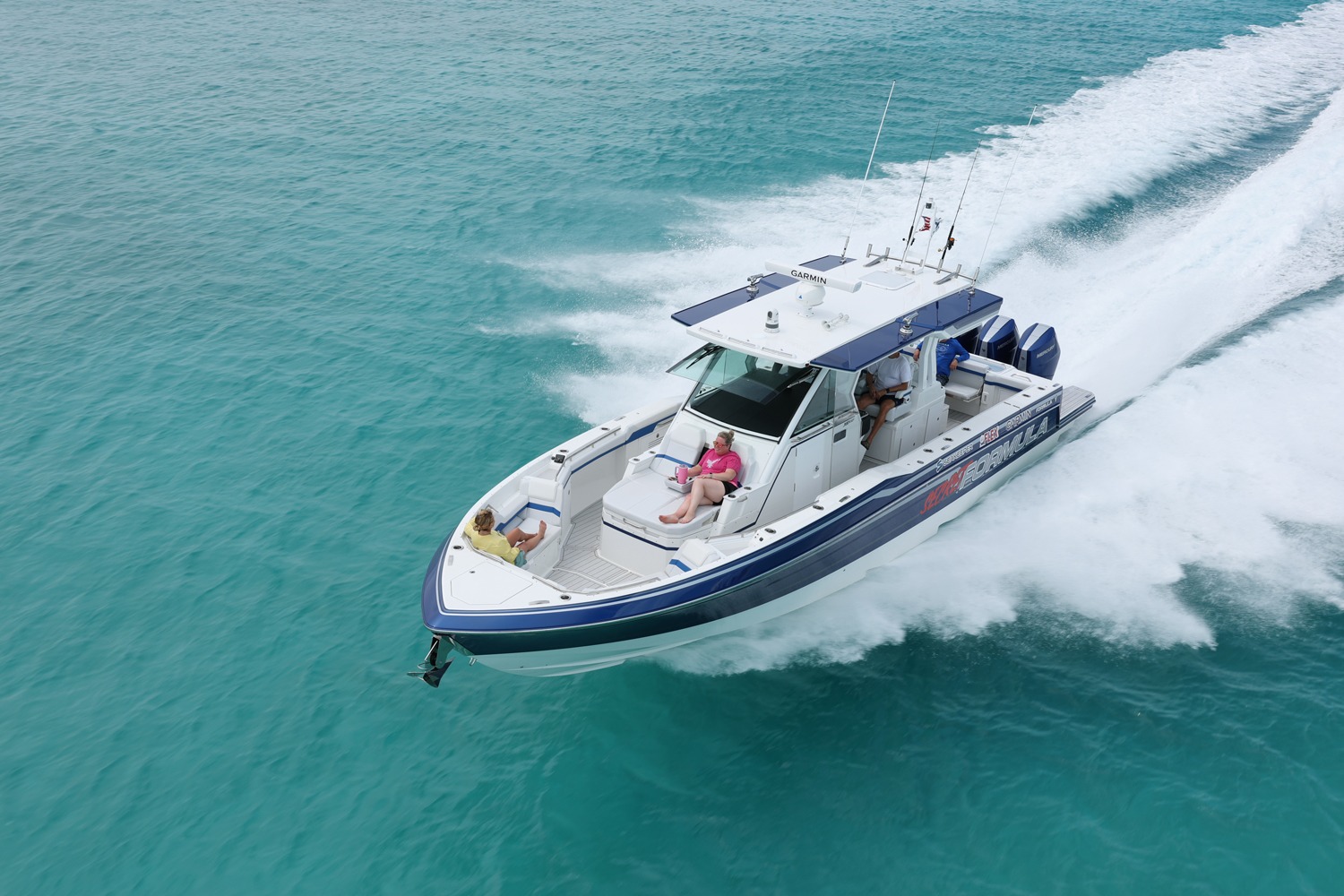 Formula 387 Center Console running offshore