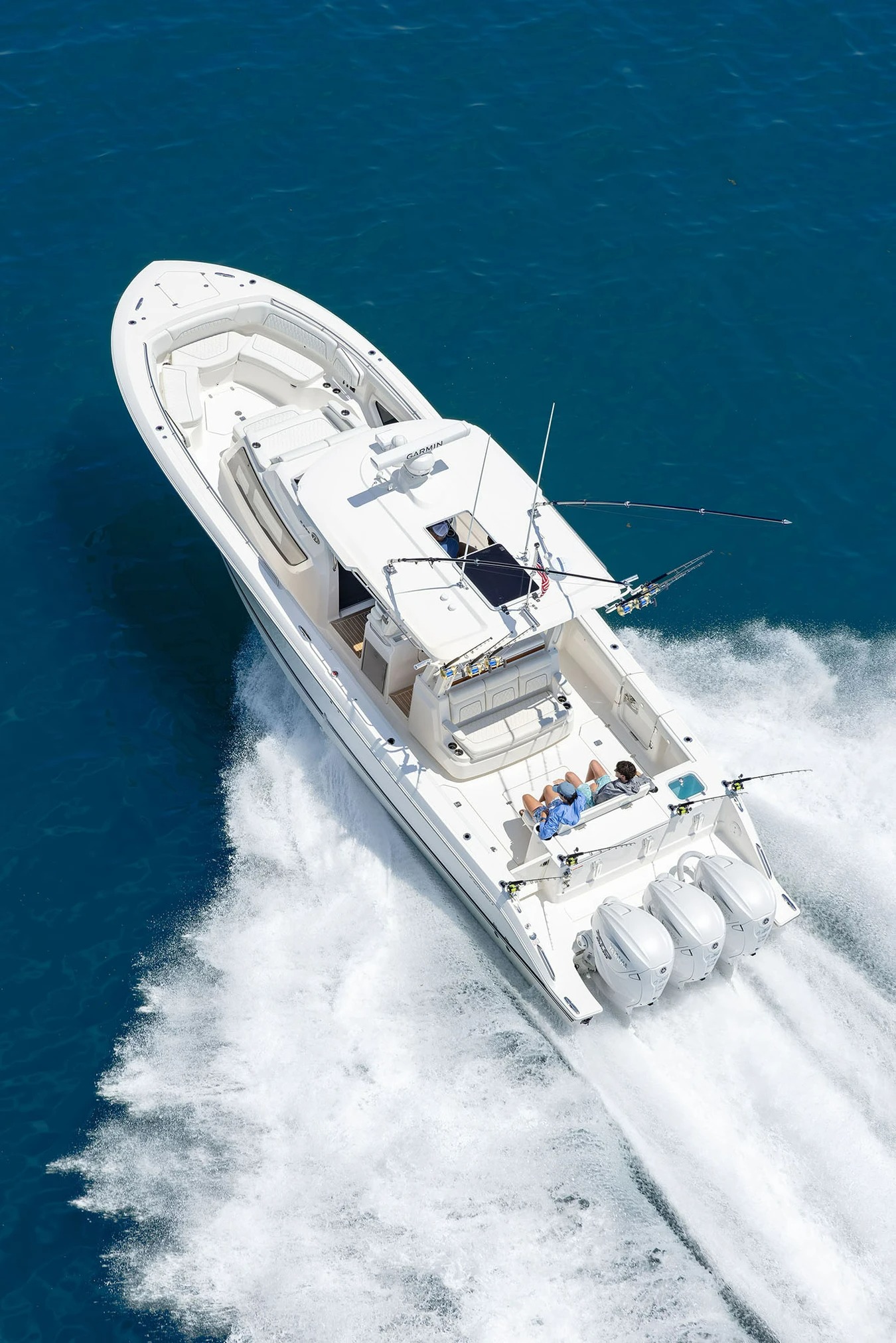 Pursuit S 388 running offshore