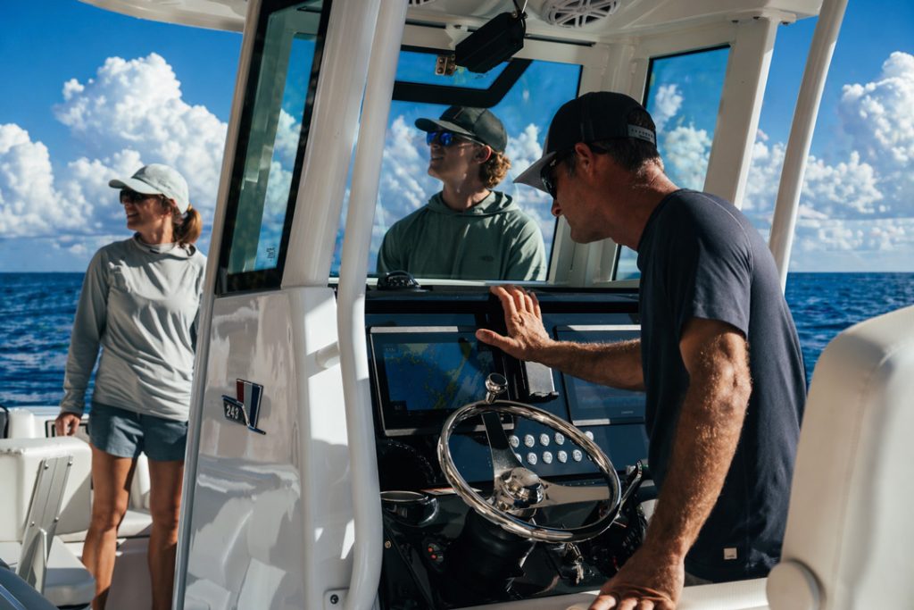 Wellcraft 243 Fisherman cockpit